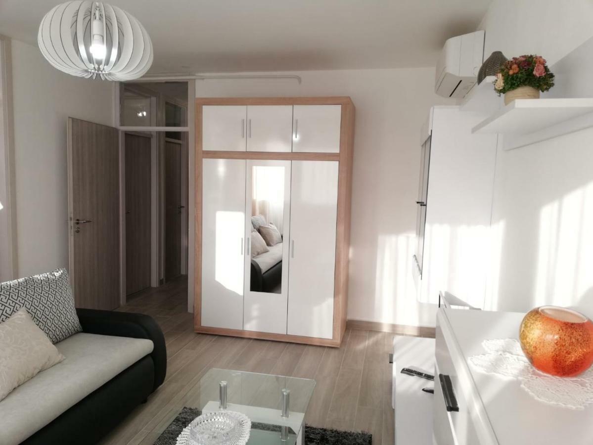 Apartment White Пула Экстерьер фото
